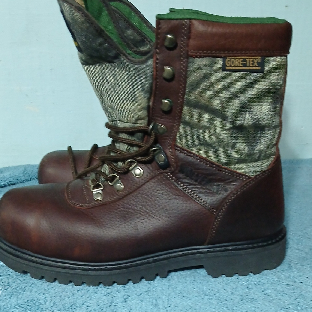 GORE-TEX Men's Brown and Gray Boots